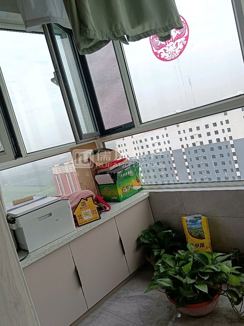 峰岩城市花园,城市花园好户型,精装修,可随时入住2
