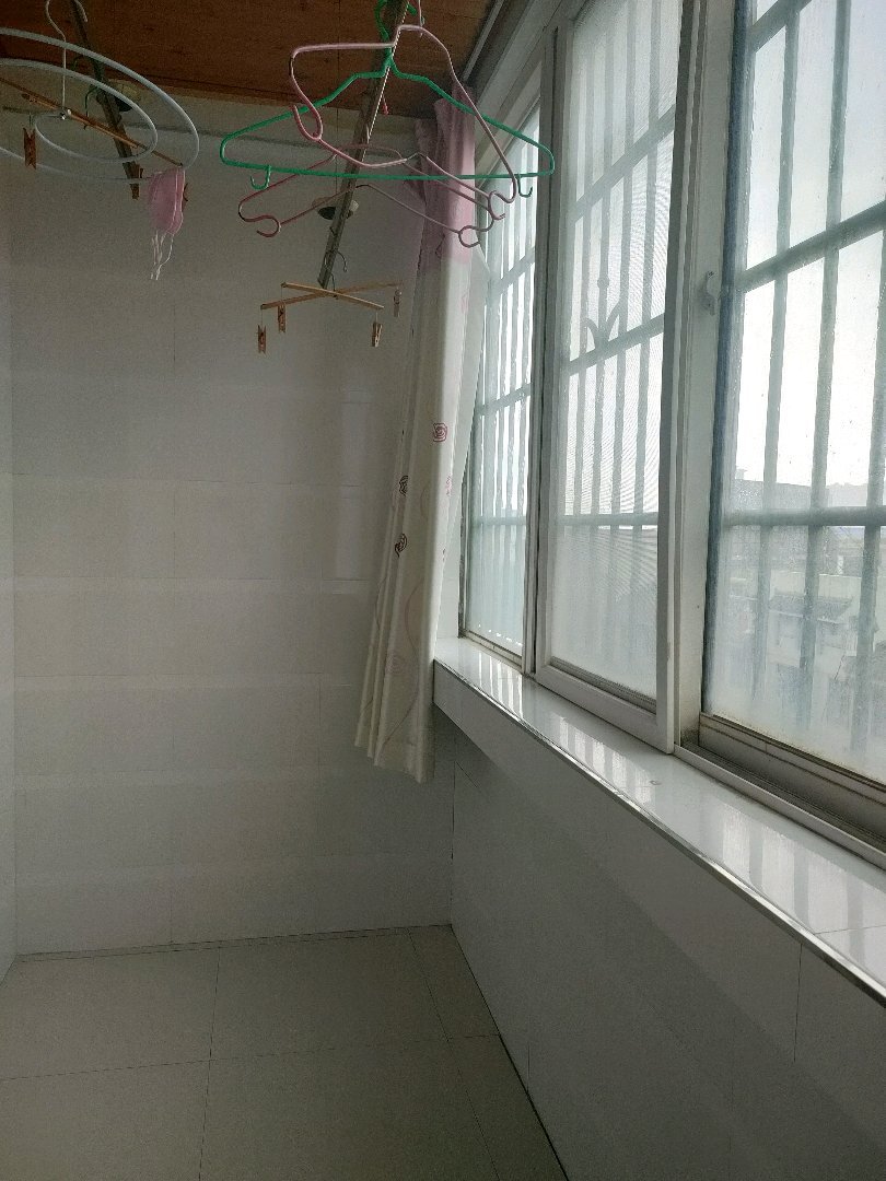豪润锦华城,三室两厅两卫,可过户,可按揭3