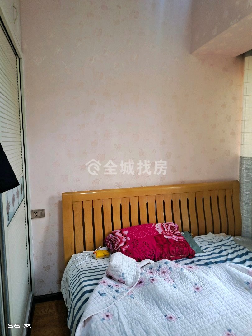 卧龙大都会,卧龙大都会3室2厅2卫带私家车卫精装修满二关门出售4