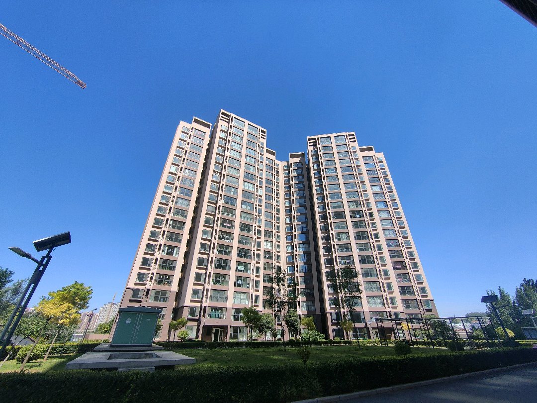 圆梦城市广场,白水街,电梯,毛坯139.33平,带车位包改名15