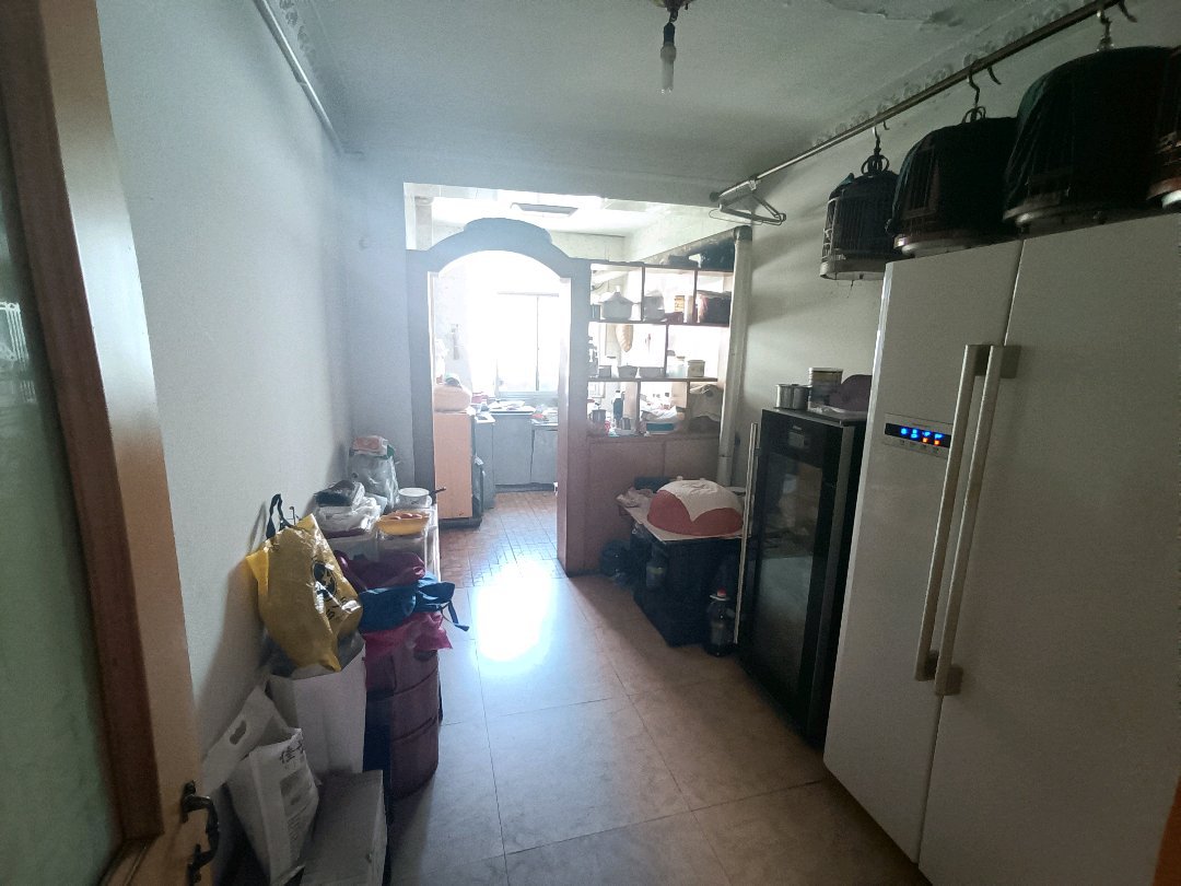 润丰小区,中华路润丰二区三室两厅出售9