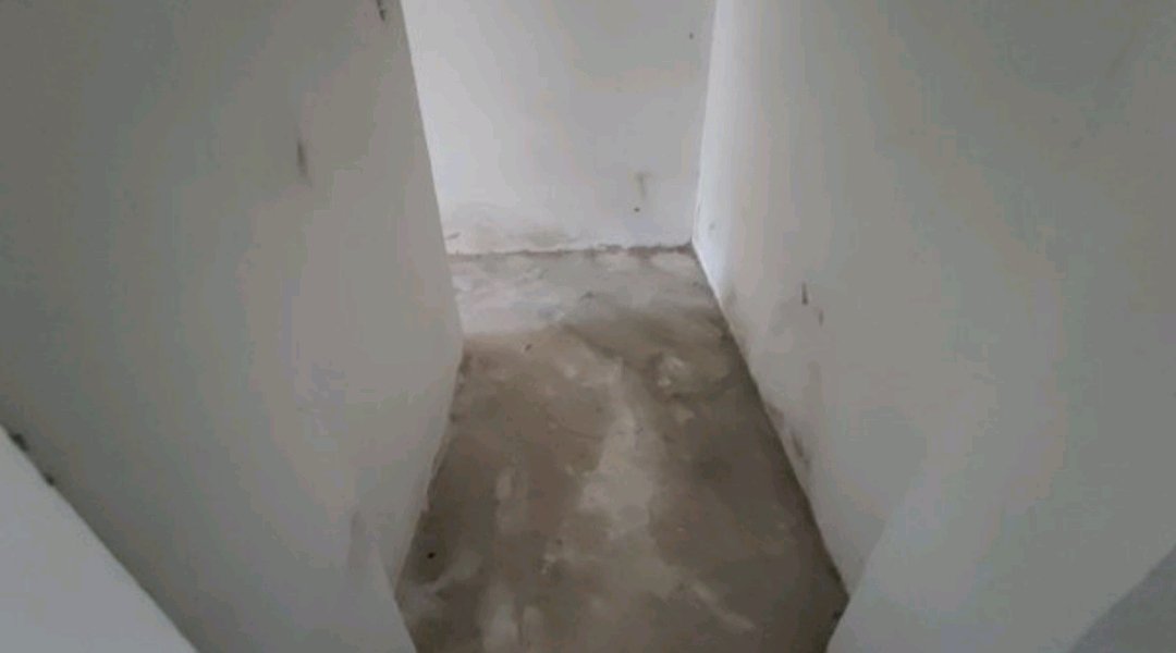 恒大绿洲,恒大绿洲二期一层内铺 格局方正 对开门 毛坯 内有卫生间6