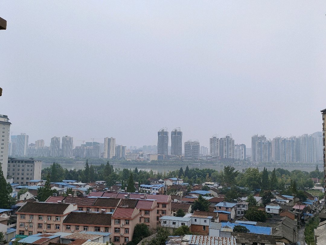 汉上第一街,汉上街三室,南北通透,毛坯8