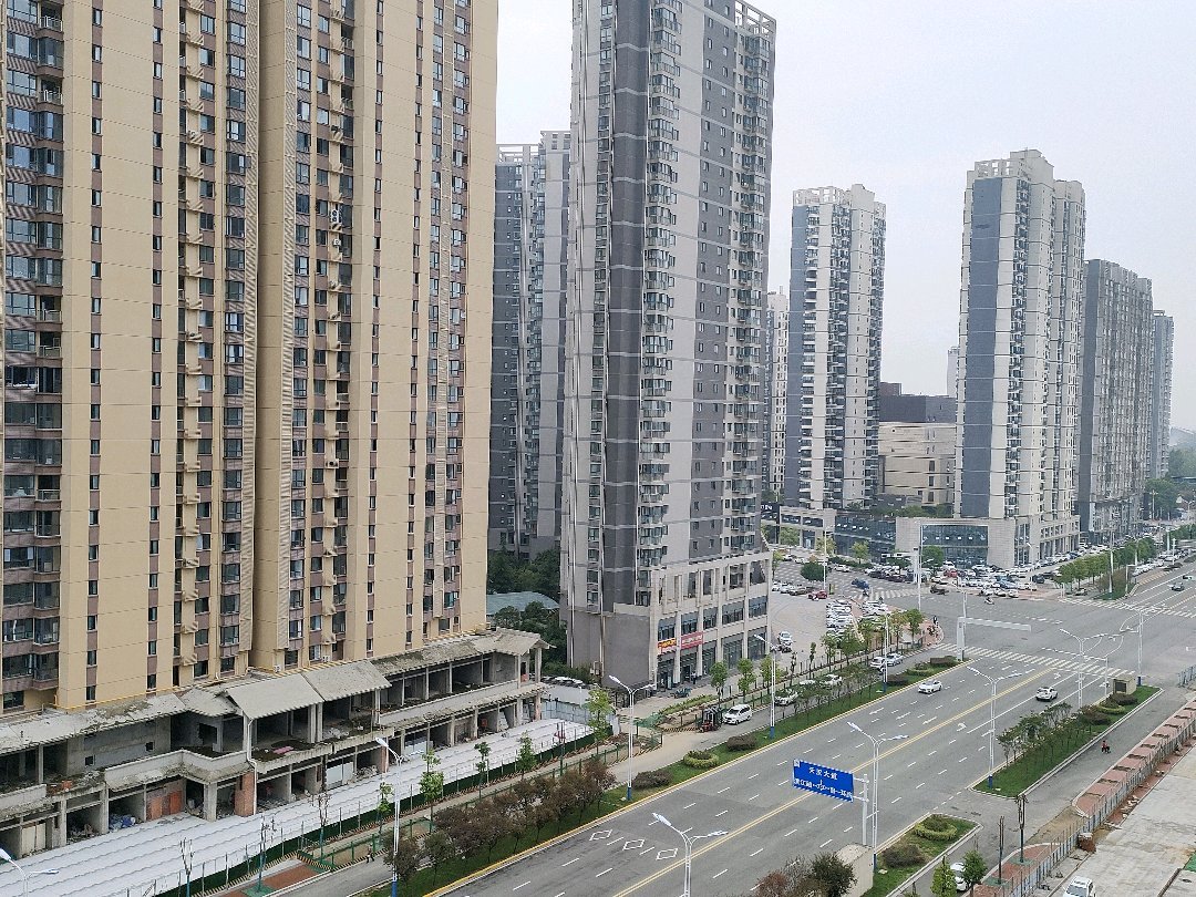 汉上第一街,汉上街三室,南北通透,毛坯7