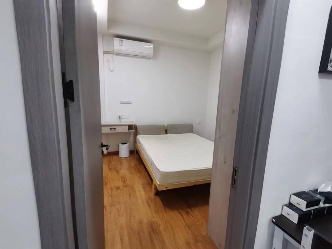 富贵世家,实小城南学 区 房,银行按揭 50多万,目前算满五唯 一3