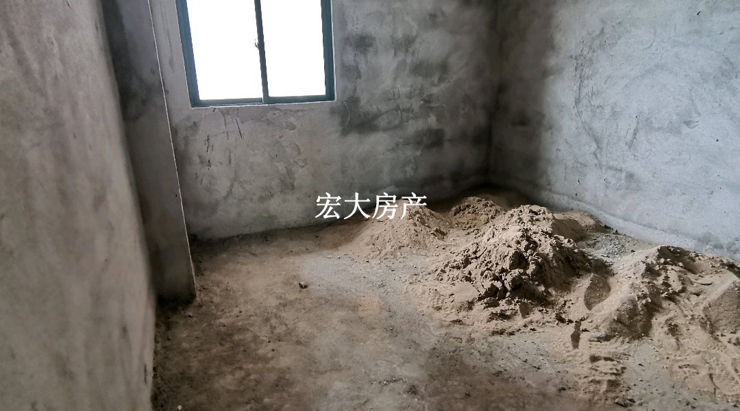 豪景大院数码城,二小和一中 桂圆路毛坯电梯4室2厅2卫2,格局布置好!5