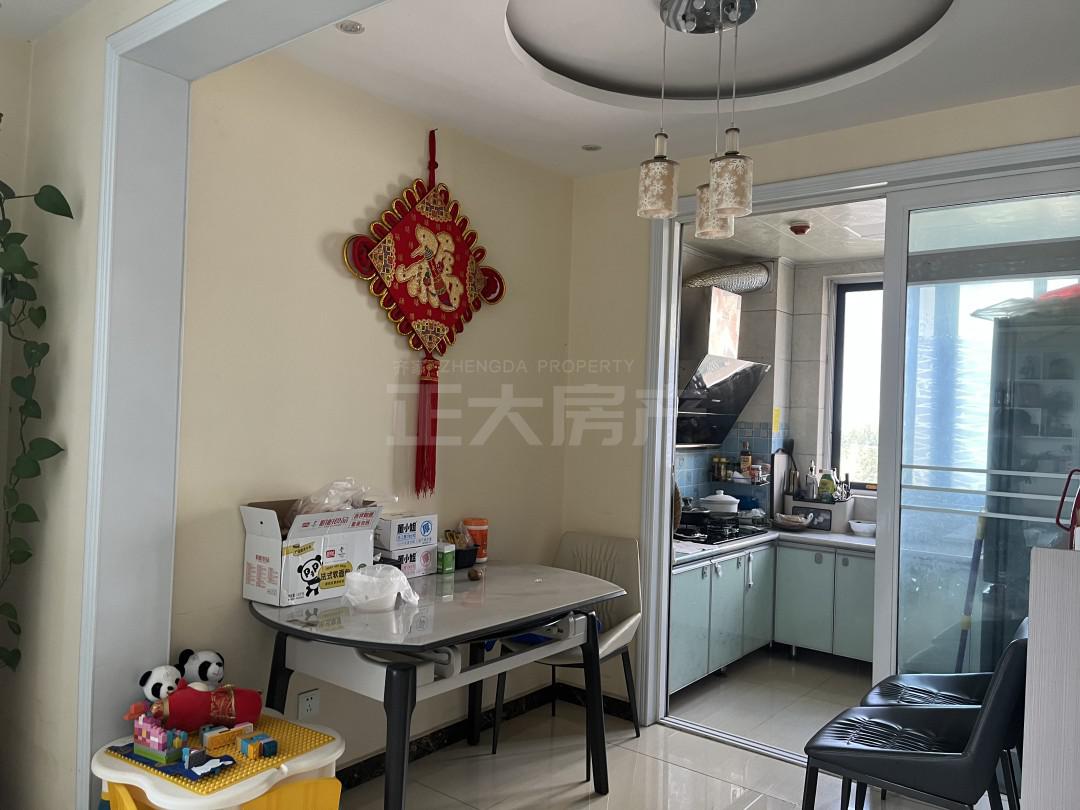 肥城御景苑,精装修证满两年,南北通透3