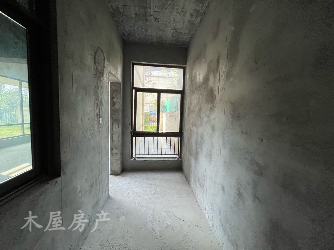 晶泽汐樾,毛坯中心,纯沿街商铺,即买即租!5