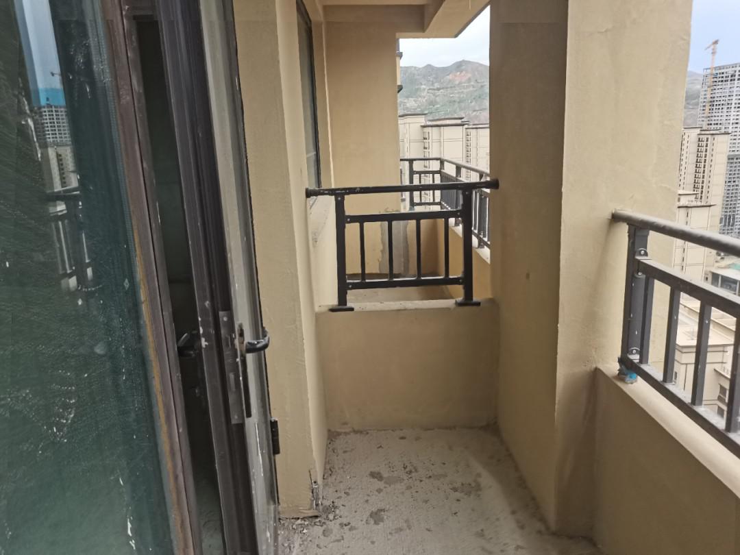 绿地国际花都,真正的地铁楼盘,绿地国际花都精致2室2厅1卫1阳台5