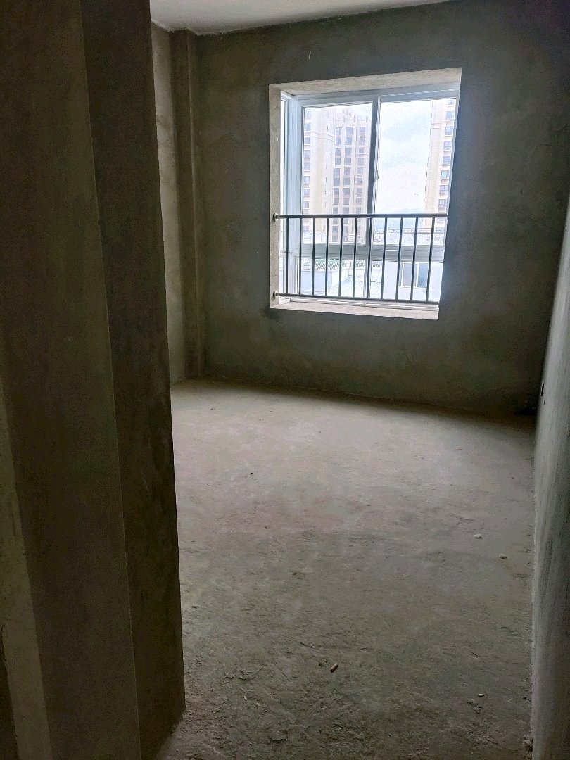 金色花园,房东急售金色花园毛坯经典三房3