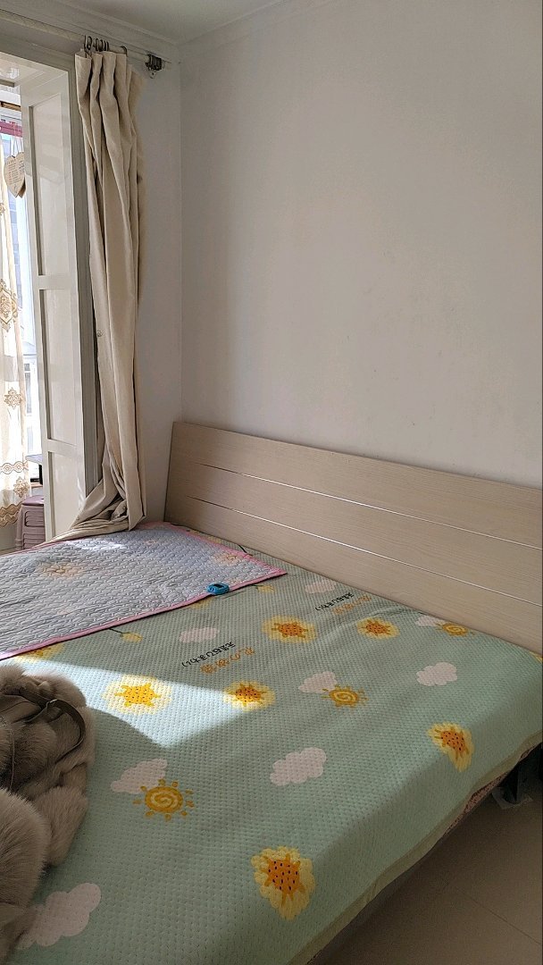 宝地花园,3楼71平32.6可议8