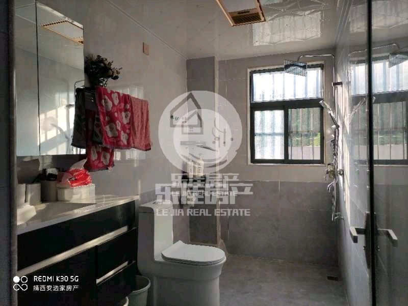 云天华府,云天华府精装修四房,送大露台独用,拎包入住,5