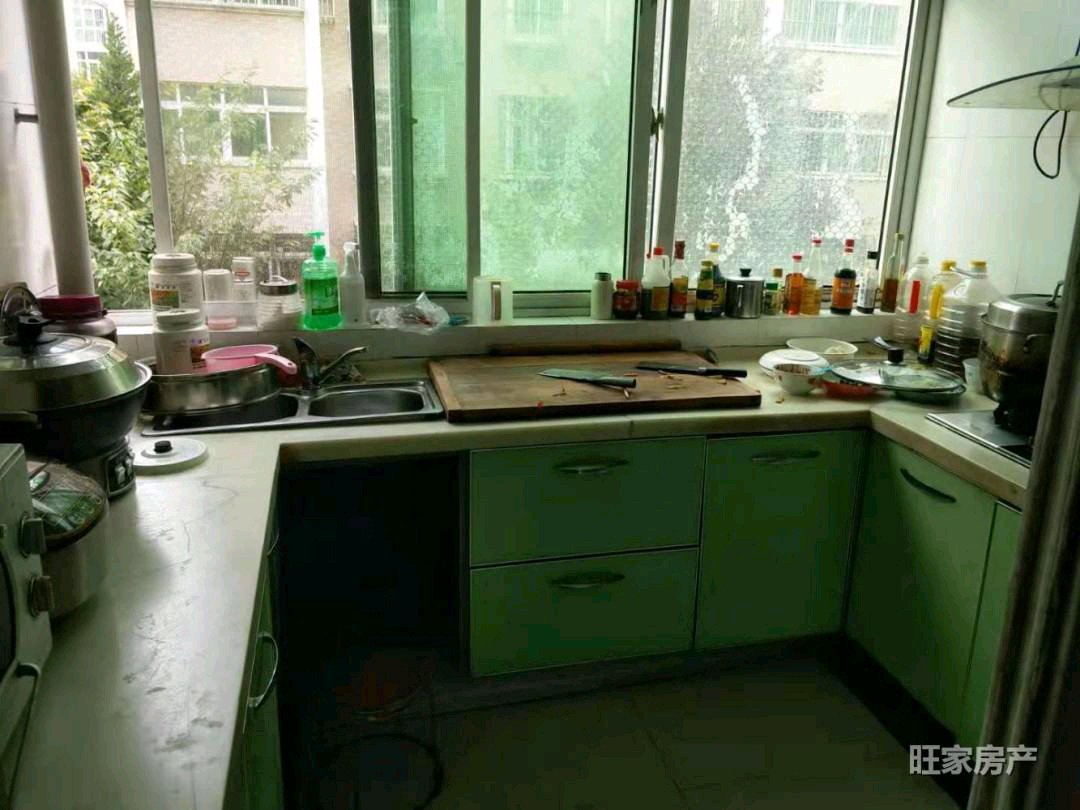 华宇名城西区,精装修,拎包入住,可按揭3