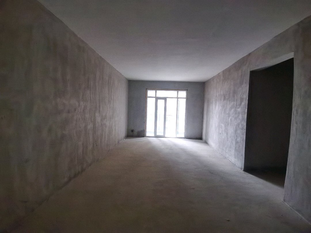 欣华理想城,欣华理想城三室毛坯急售1
