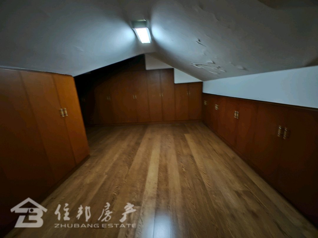湖滨花园,湖滨花园四联排排屋居住安静9