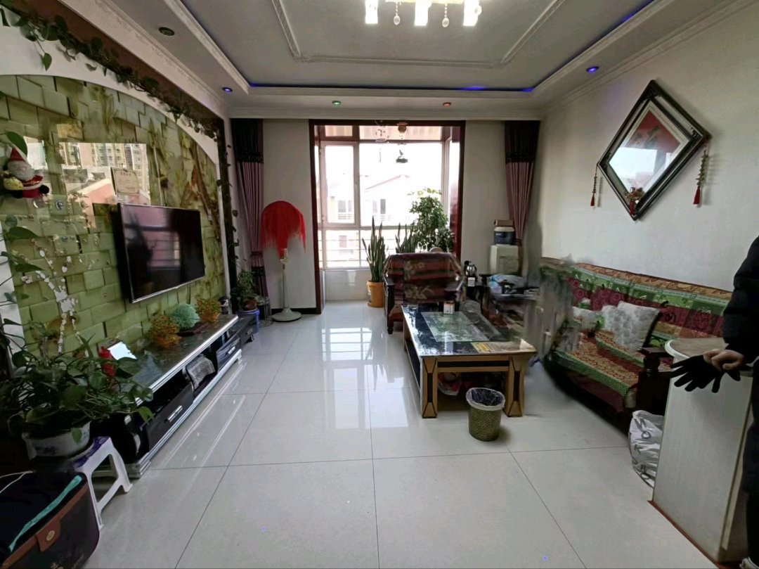 佳景花园三期,佳景三期精装三室两厅一卫带阁楼带地下室满五维1