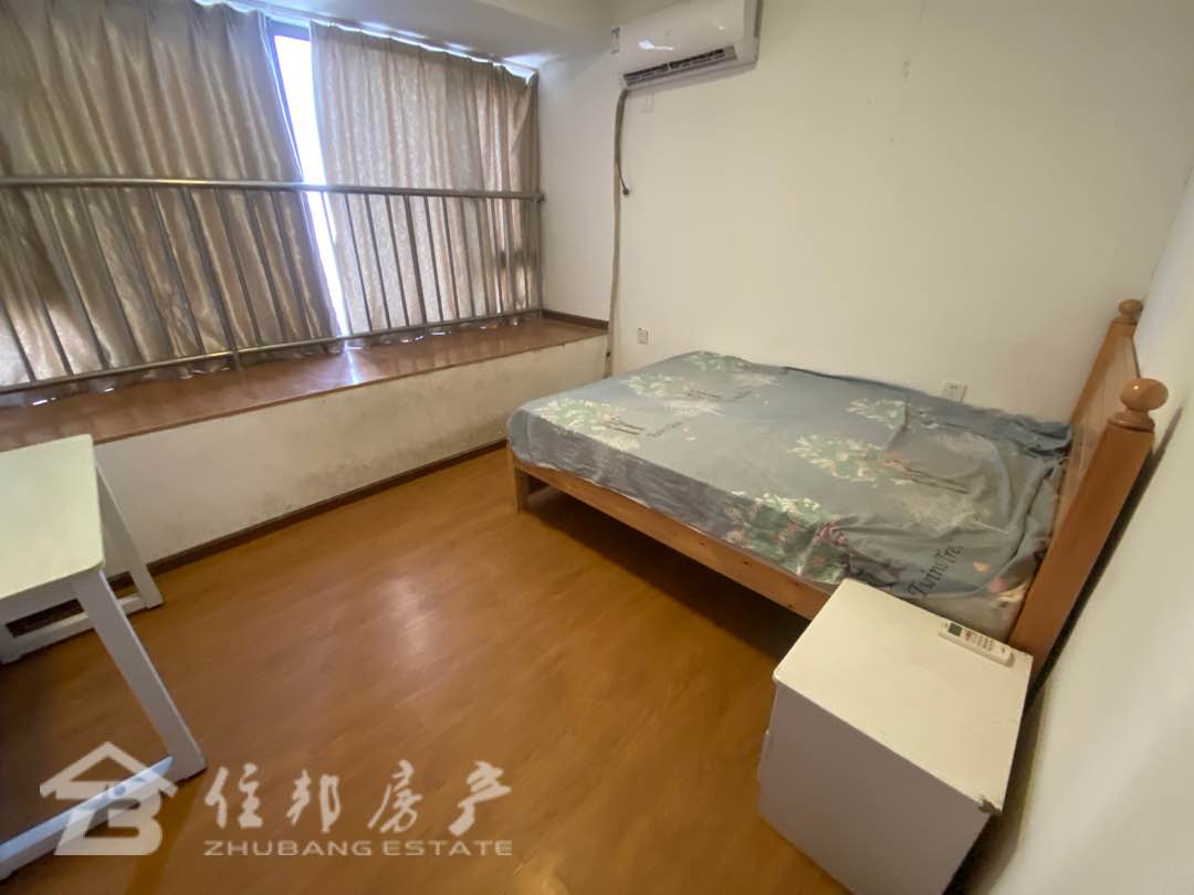 德信泊林春天,110㎡5000元/月每个房间都有空调,适合做宿舍4