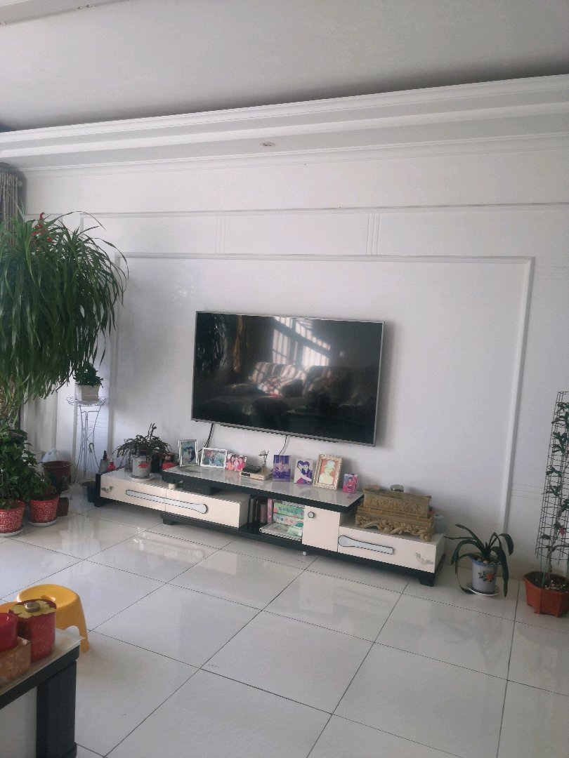 农丰小区,农丰西小区,6楼,两室两厅一卫,精装修,南北卧,带储藏室!5