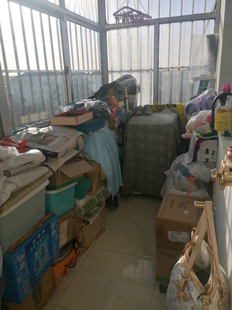 农丰小区,农丰西小区,6楼,两室两厅一卫,精装修,南北卧,带储藏室!7
