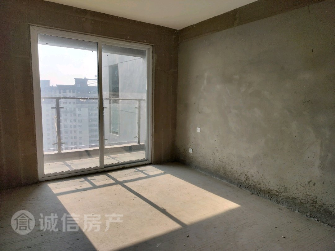 薛园西区,交通方便,环境好,毛坯可随意装修。7