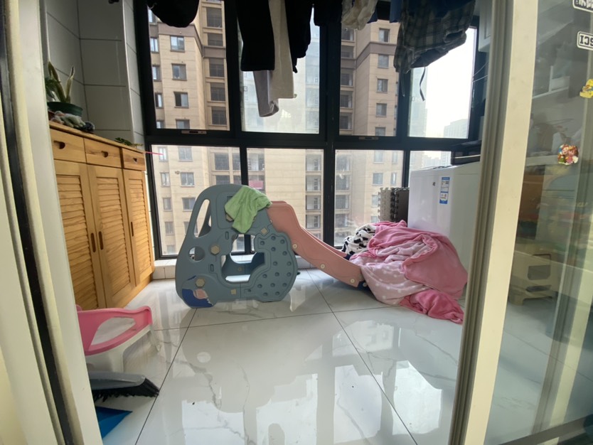 一涵牛津公馆,精装3室2厅1卫1阳台地铁沿线超值因房子小换大超值地2