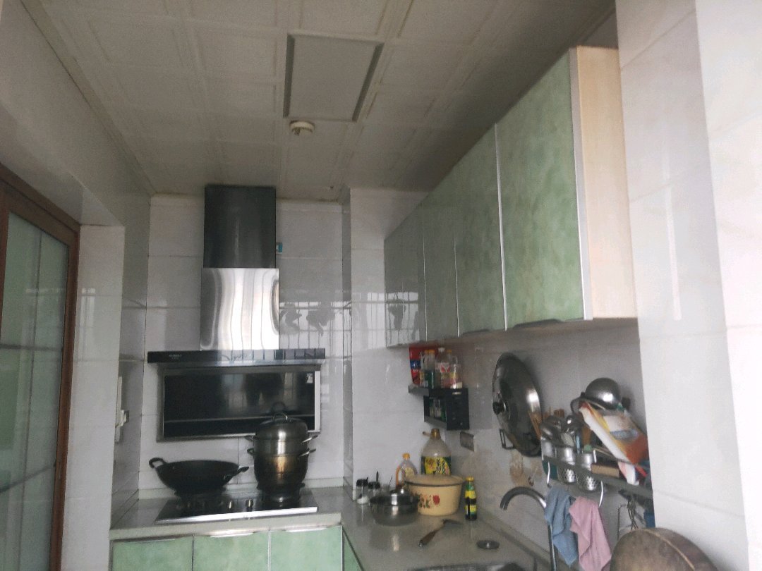 金江外滩B区,金江外滩精装修住家房出售,带产权车位,家具家电,拎包入住2