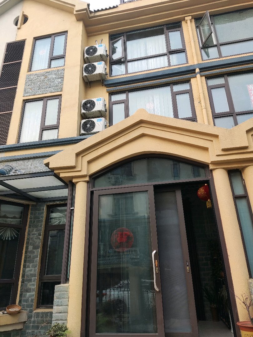 美乐家园,美乐家园带30平方院子,实际面积三百多平环境优美。豪华装修。2