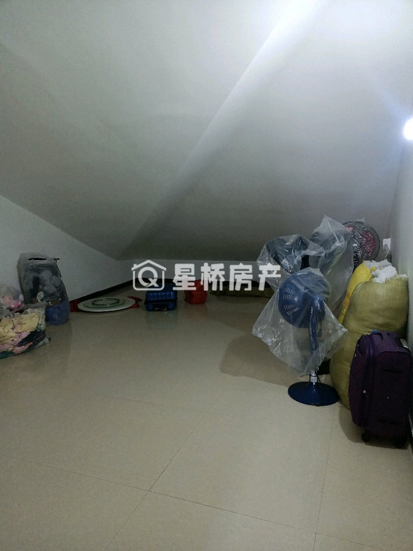 帝景湾,帝景湾复式楼房间多边户阳光通透5
