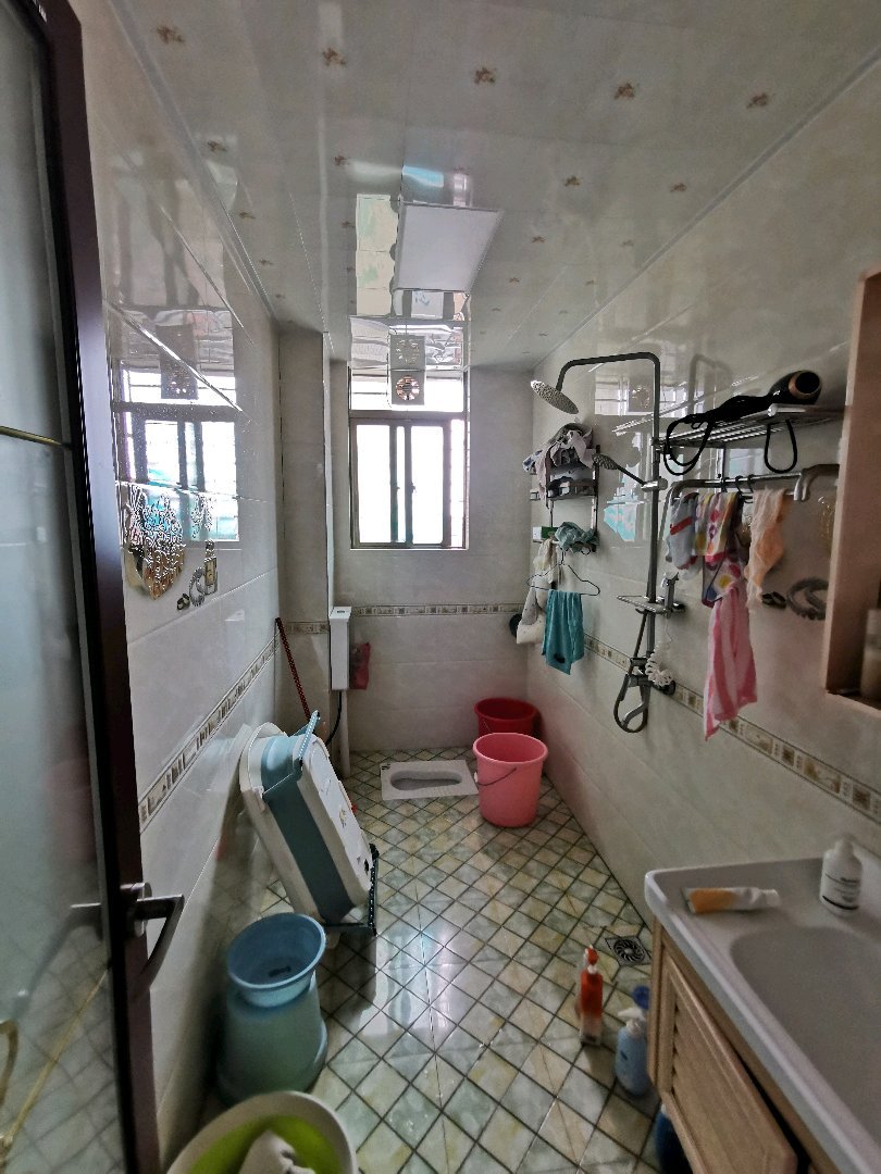 德育楼,桥头德育楼1003房,四房两厅两卫,卖6680006
