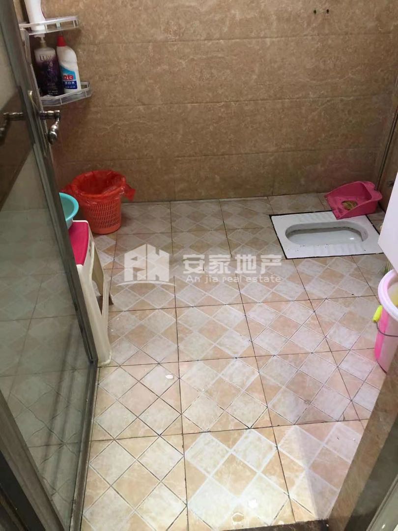 西湖名都,回风容邦万达对面电梯三居室出售4