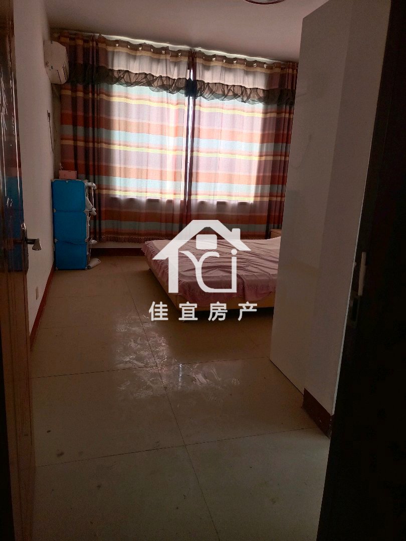 劳动技校家属院,三室两厅 带车库4