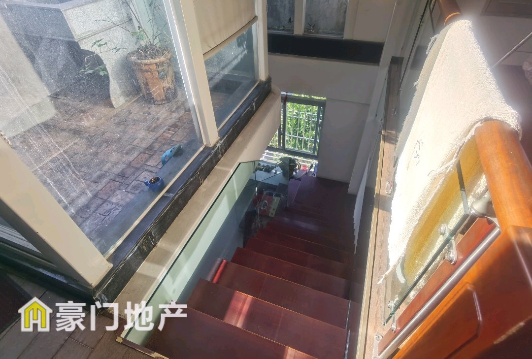 逸涛豪苑,10.8逸涛豪苑复试楼 113平103万 居家带60平露台11
