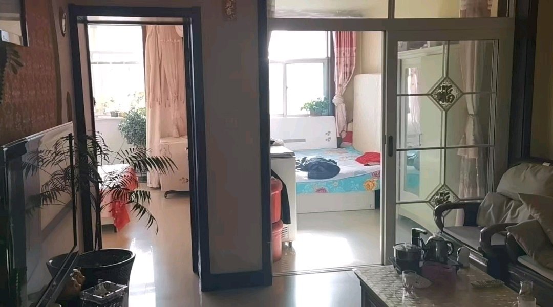 矿机和谐家园,三室两厅,带地下室,拎包入住,6