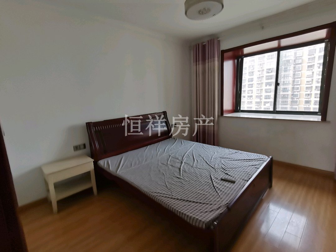 嘉中名苑,东桥四中,两室两厅一卫,南北通透1