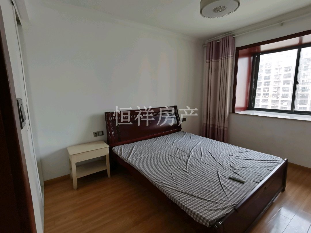 嘉中名苑,东桥四中,两室两厅一卫,南北通透3