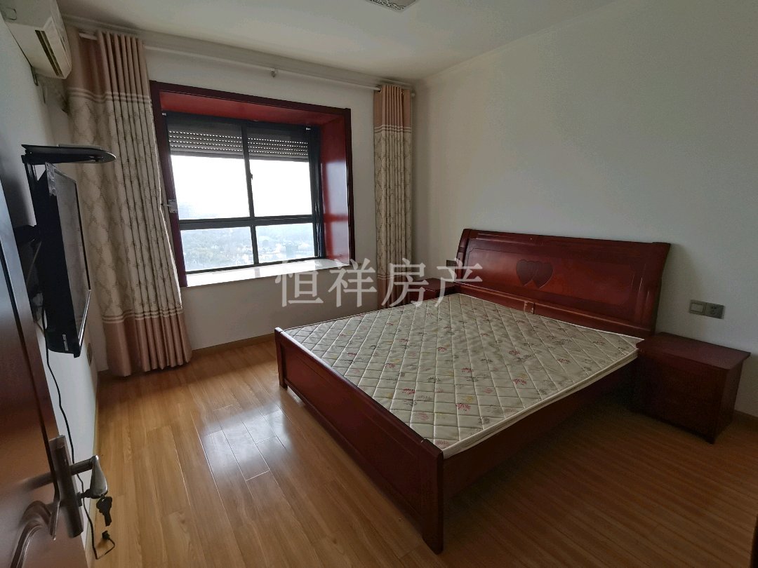 嘉中名苑,东桥四中,两室两厅一卫,南北通透4