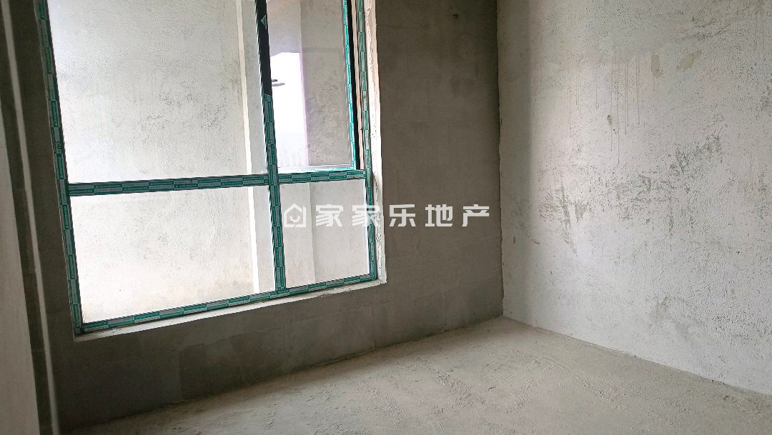 鼎泰三期金色家园,中间户型,无阻挡,车位单卖6万2