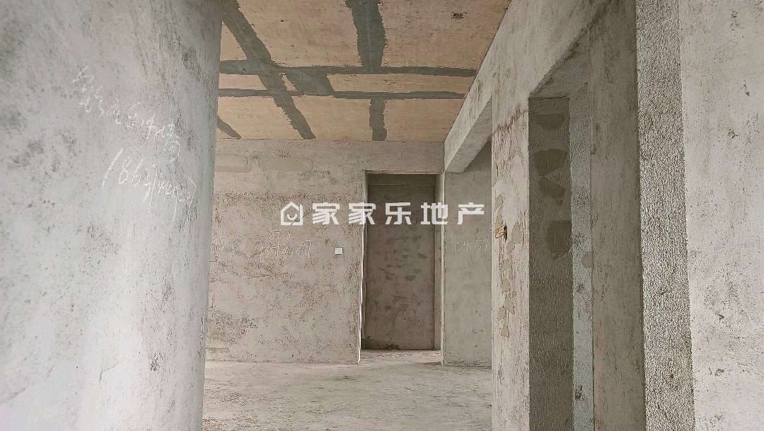 鼎泰三期金色家园,中间户型,无阻挡,车位单卖6万1