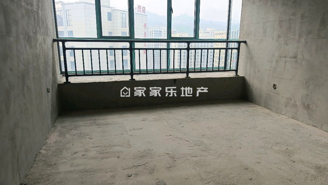 鼎泰三期金色家园,中间户型,无阻挡,车位单卖6万8