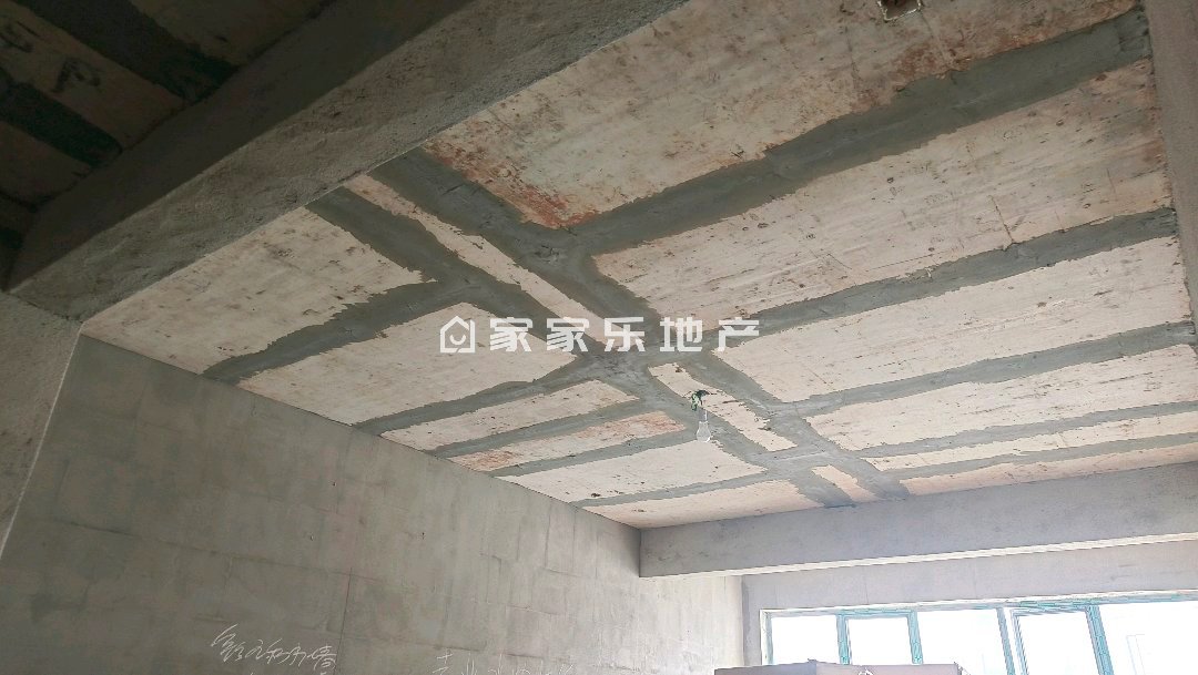 鼎泰三期金色家园,中间户型,无阻挡,车位单卖6万3