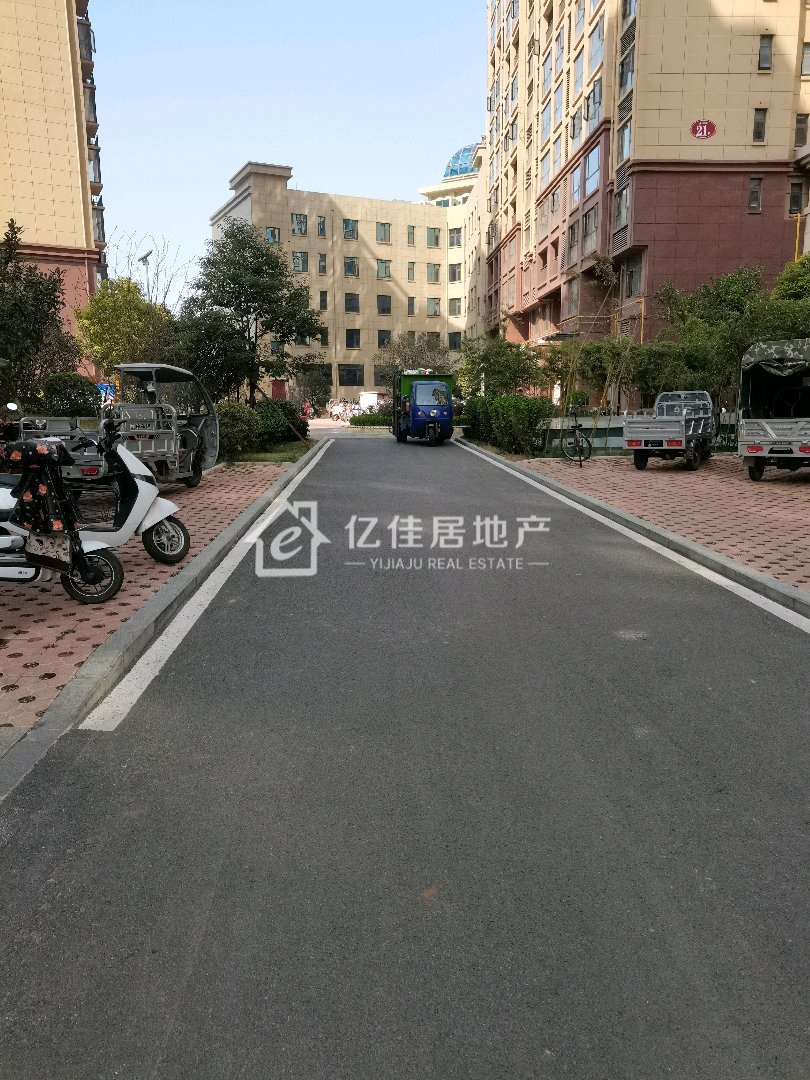 金桂园,拎包入住!30多个精装修!四叶草户型!双通大阳台!14