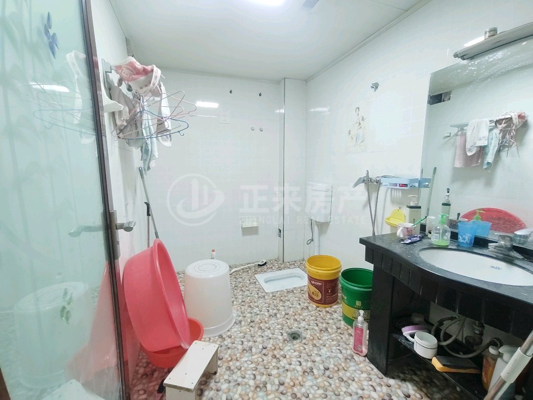 一锦小区,北城小区房,大三室两厅两卫两阳台,看房方便,2