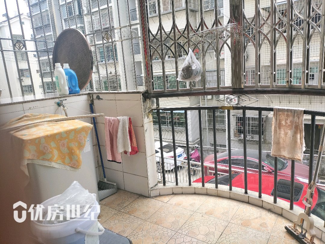 金福山庄,金福山庄,4房2厅2卫送产权柴火间,附小十中5