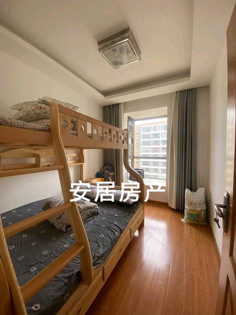 天秀苑,婚装全明户3室2厅1卫2阳台,格局工整合理6