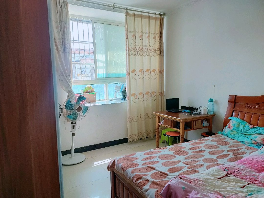 东升苑,七楼带八楼精装两室一厅3