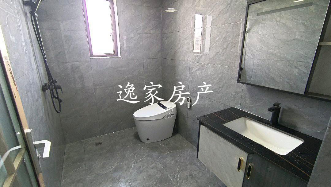 世纪新城,之前的串串房 现在又拿出来卖。。4