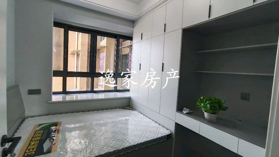 世纪新城,之前的串串房 现在又拿出来卖。。7