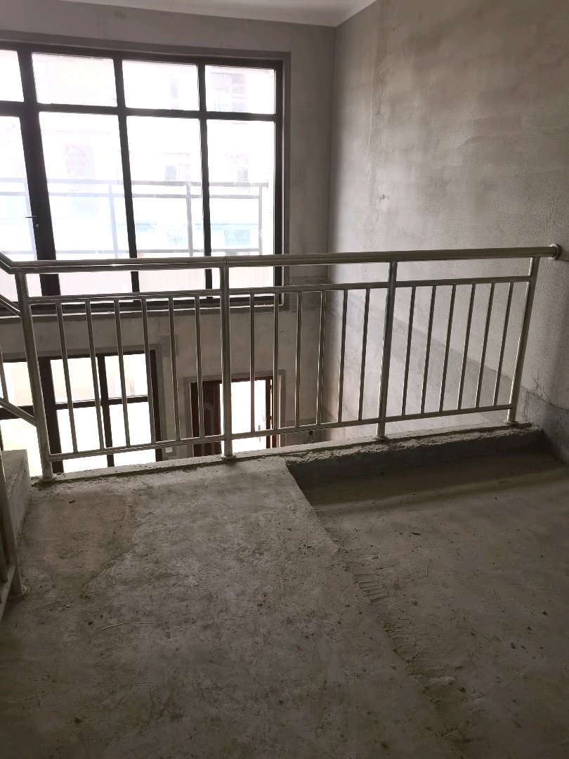 昌建公园壹号院,昌建公园壹号院联排别墅带车位前后带院带地下负二层145万1