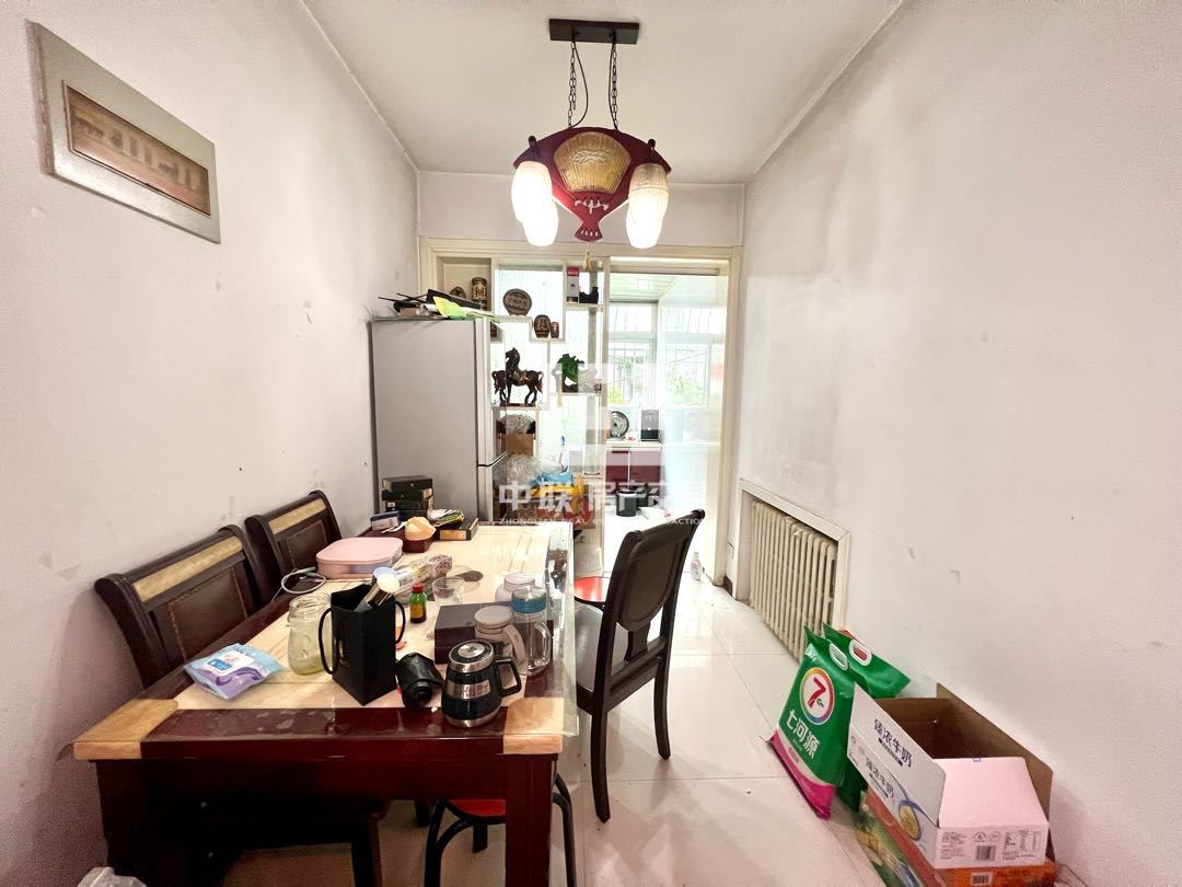 金潭小区,低楼层三室两厅两卫,精装修3