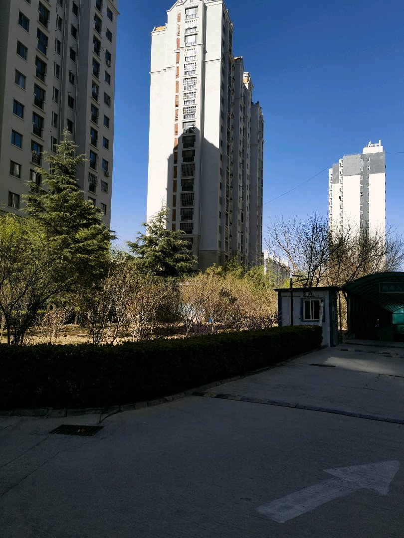 方正悦城,下跃全南 送一层 满二58万 四居可做五居可议14
